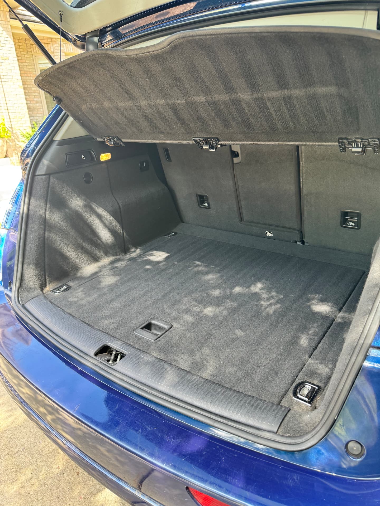 Cargo area after interior detail